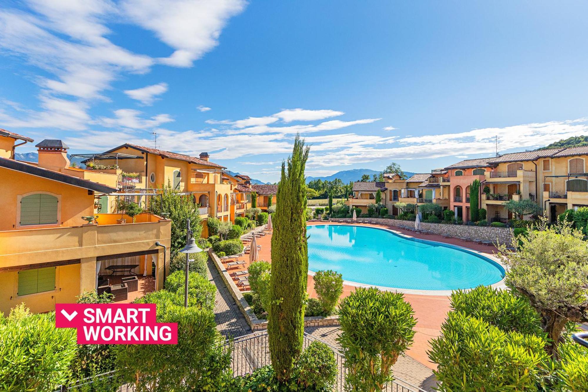Borgo Del Torchio Apartments By Wonderful Italy Manerba del Garda Buitenkant foto