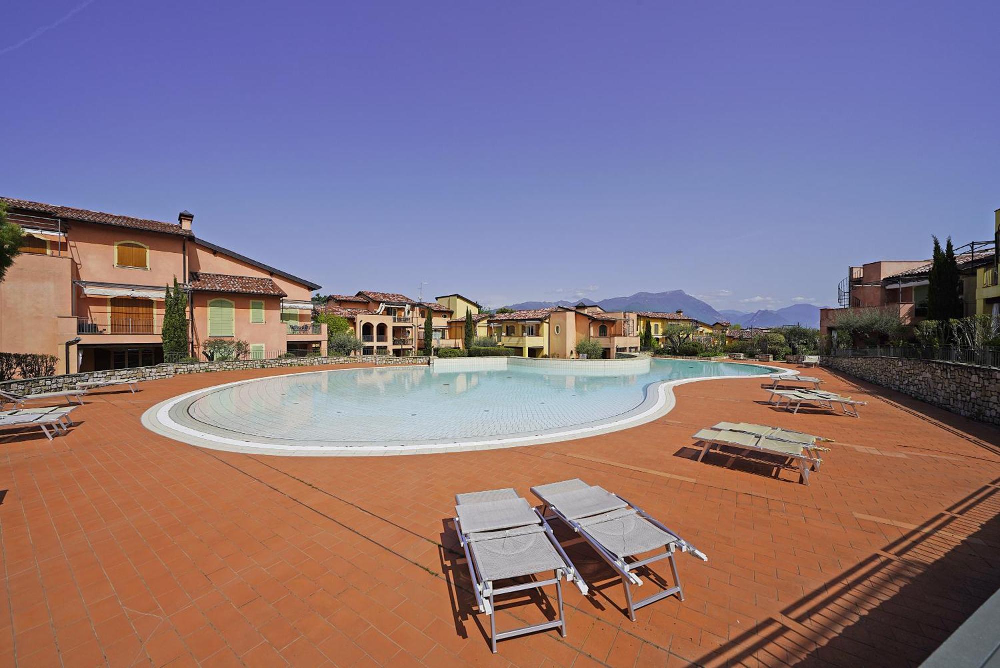 Borgo Del Torchio Apartments By Wonderful Italy Manerba del Garda Buitenkant foto