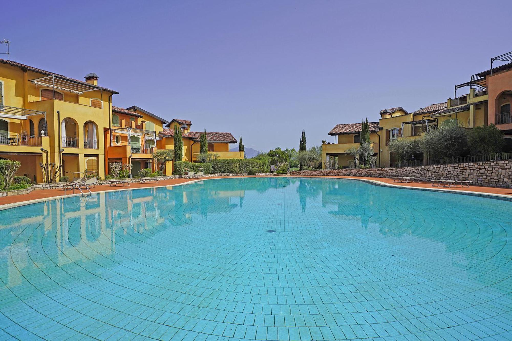 Borgo Del Torchio Apartments By Wonderful Italy Manerba del Garda Buitenkant foto