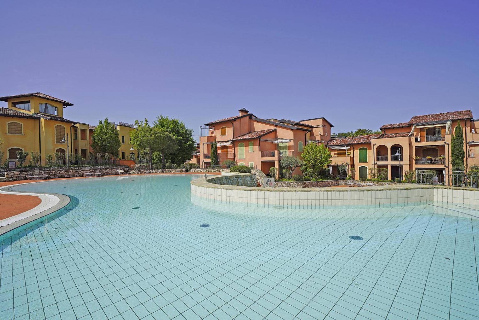 Borgo Del Torchio Apartments By Wonderful Italy Manerba del Garda Buitenkant foto