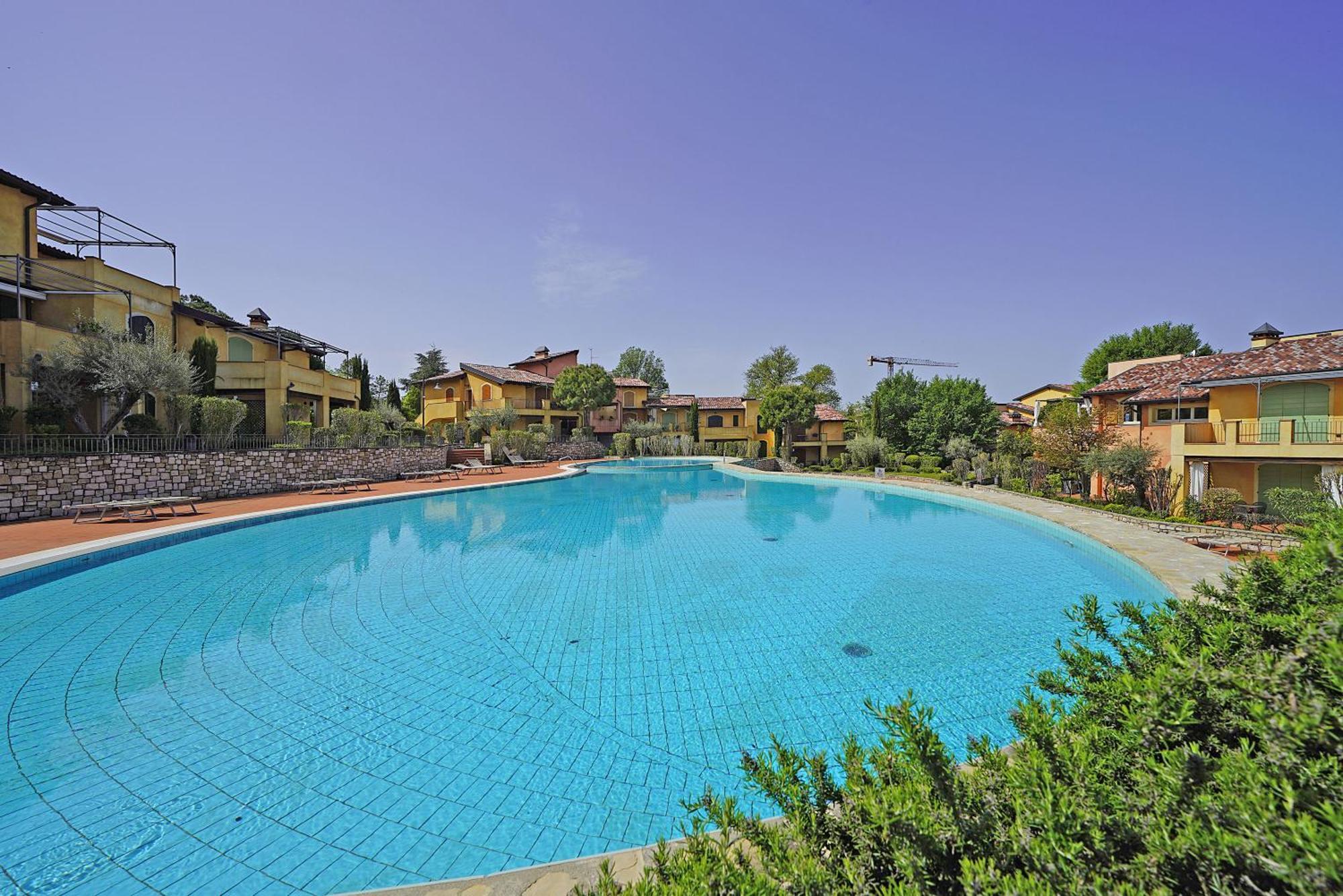 Borgo Del Torchio Apartments By Wonderful Italy Manerba del Garda Buitenkant foto