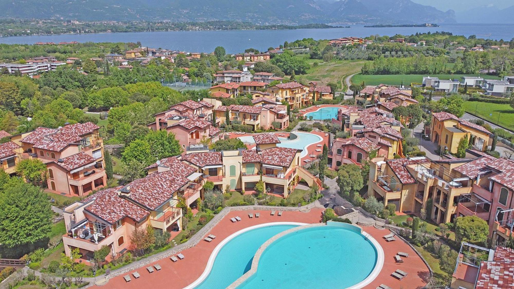Borgo Del Torchio Apartments By Wonderful Italy Manerba del Garda Buitenkant foto