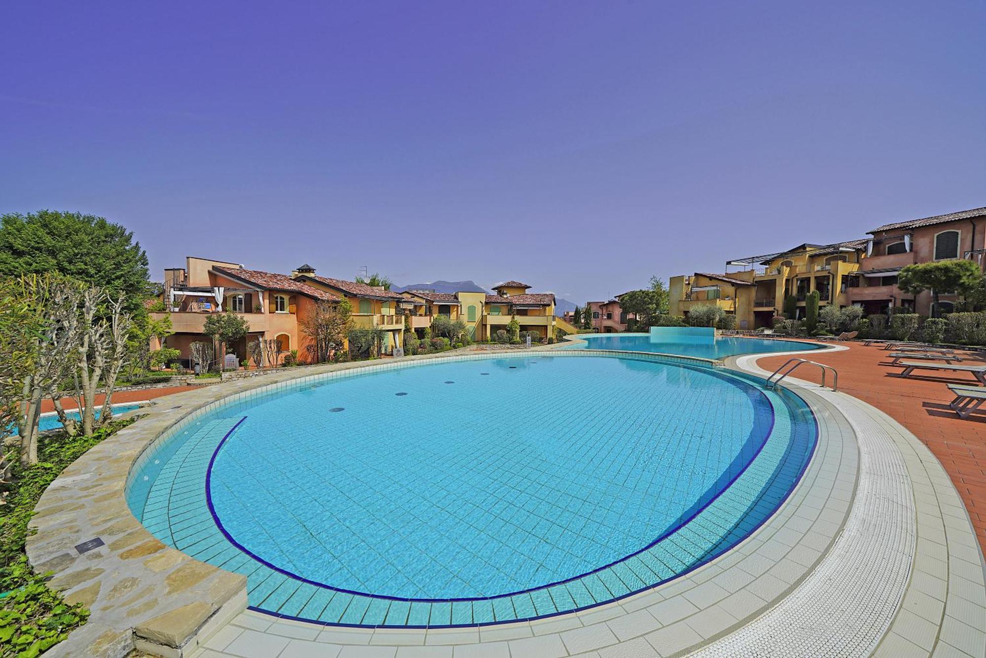 Borgo Del Torchio Apartments By Wonderful Italy Manerba del Garda Buitenkant foto